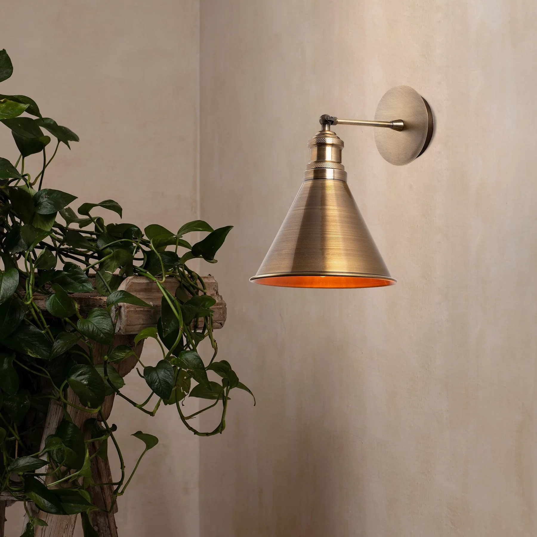 Nástěnná lampa BERCESTE N-681 ASIRGROUP