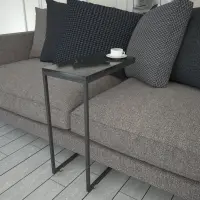 Odkládací stolek CALLEN ASIRGROUP