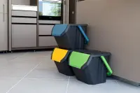 Zahradní souprava DEA HOME FRIDA 3 odpadkových košů na tříděný odpad 3x 25 L Rojaplast (foto 8)